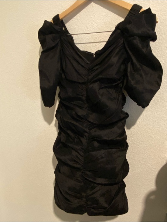 Lulus Dresses & Skirts - Lulu's Black Dress with Branded Label